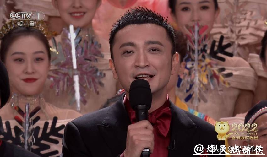 春晚主持人阵容曝光，尼格买提成众矢之的