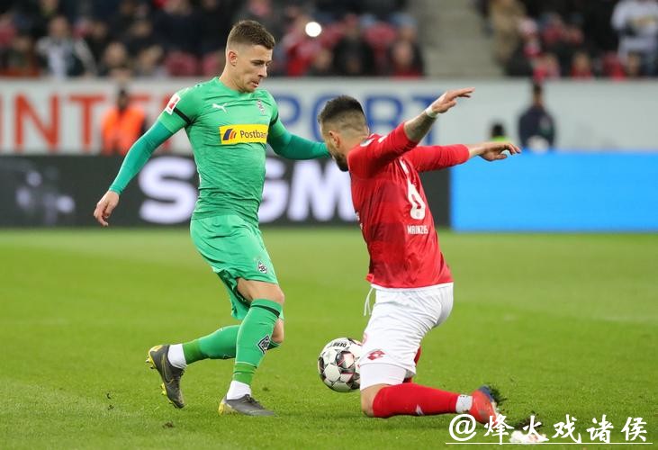 德甲-小阿扎尔破门阿什拉夫建功 多特2-1客胜门兴